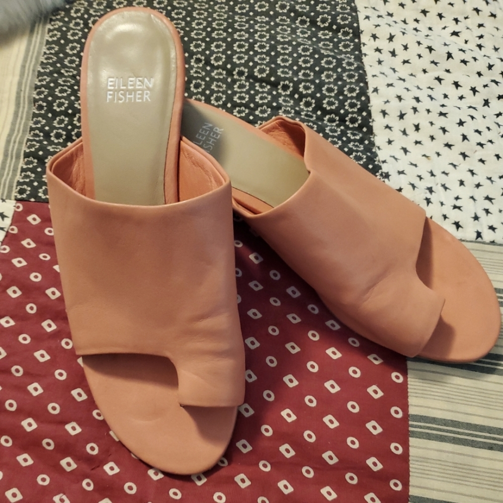 Eileen Fisher Melon Slides Size 7 1/2